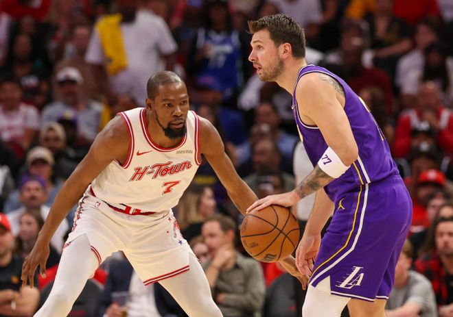 NBA赛季末超巨高阶数据排名：小卡稳居前列，亚