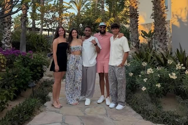 德隆威廉姆斯家庭生活曝光：健身与搏击双栖人